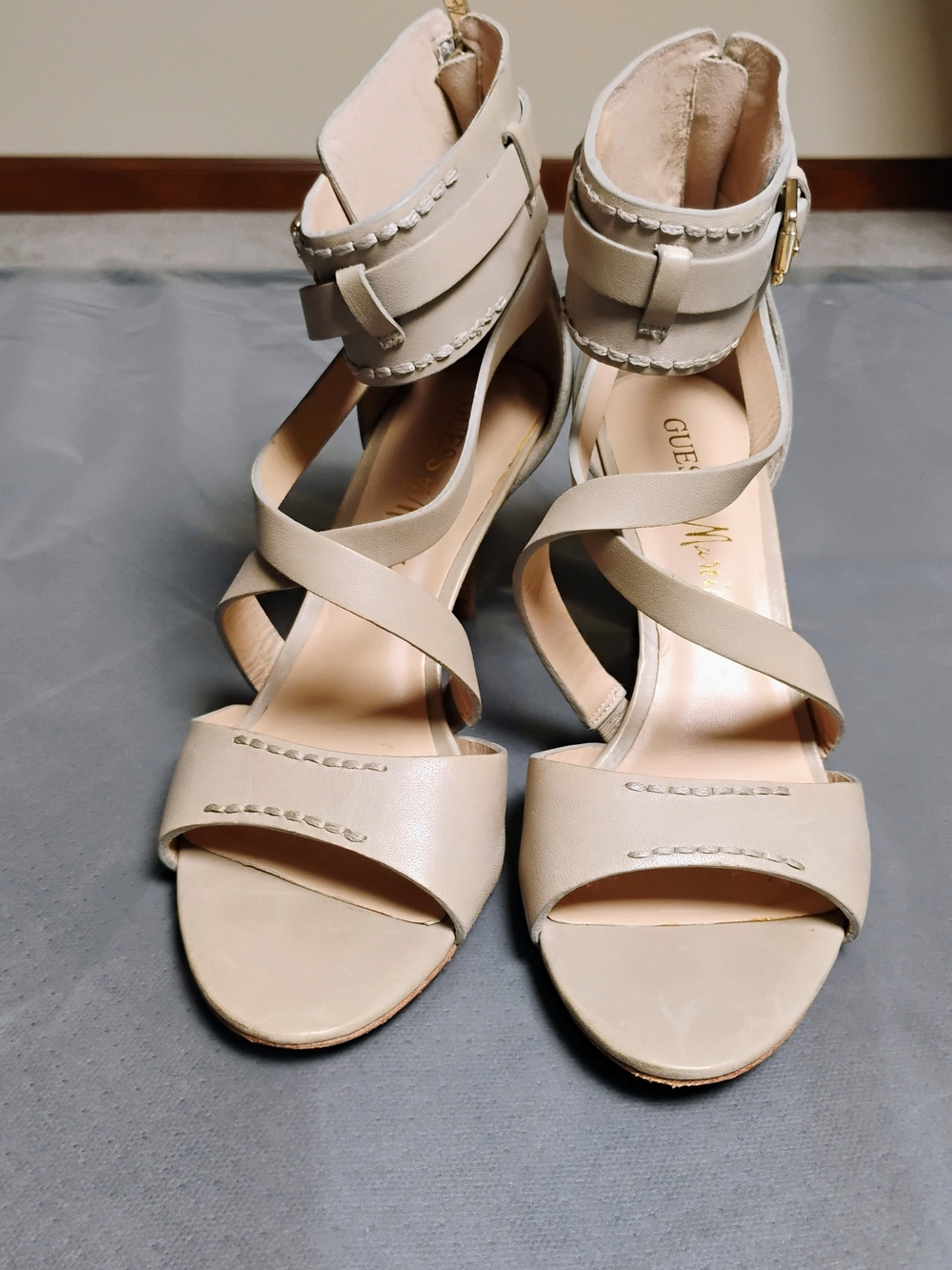 Guess by Marciano 8.5 Tan Gray Taupe Leather Ankle Strap Heel Sandals